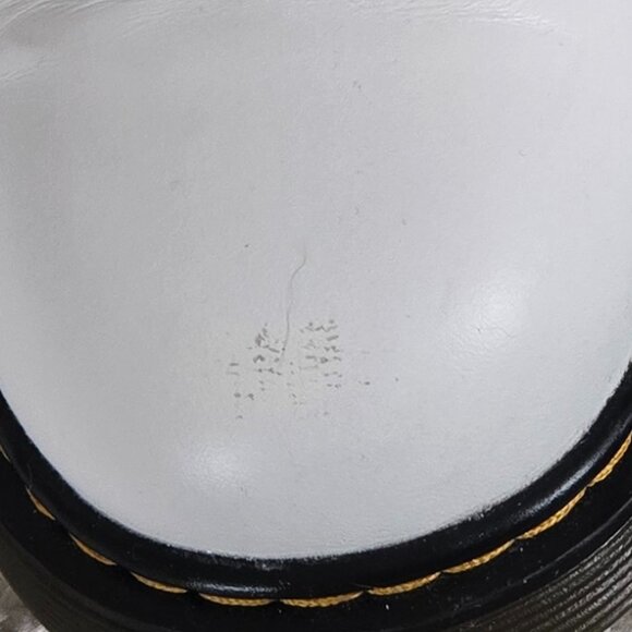 Dr. Martens Youth 2976 Leather Chelsea Boots Color: White size 7 - Picture 14 of 15